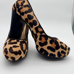 me Too Leopard Print Women's Heels